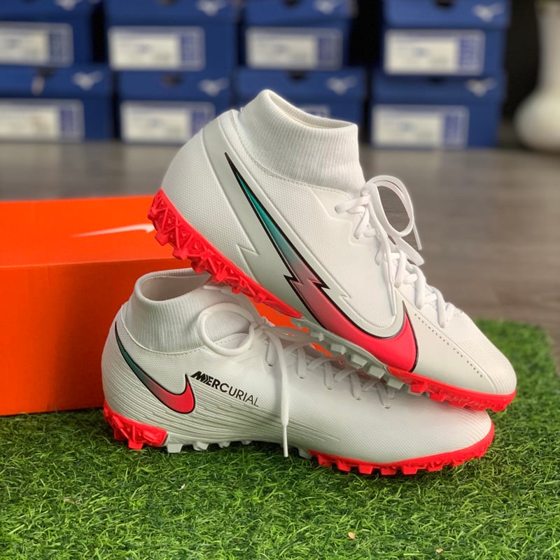 Nike Mercurial Superfly VII Academy TF AT7978-163 White/Photon Dust/Hyper Jade/Flash Crimson